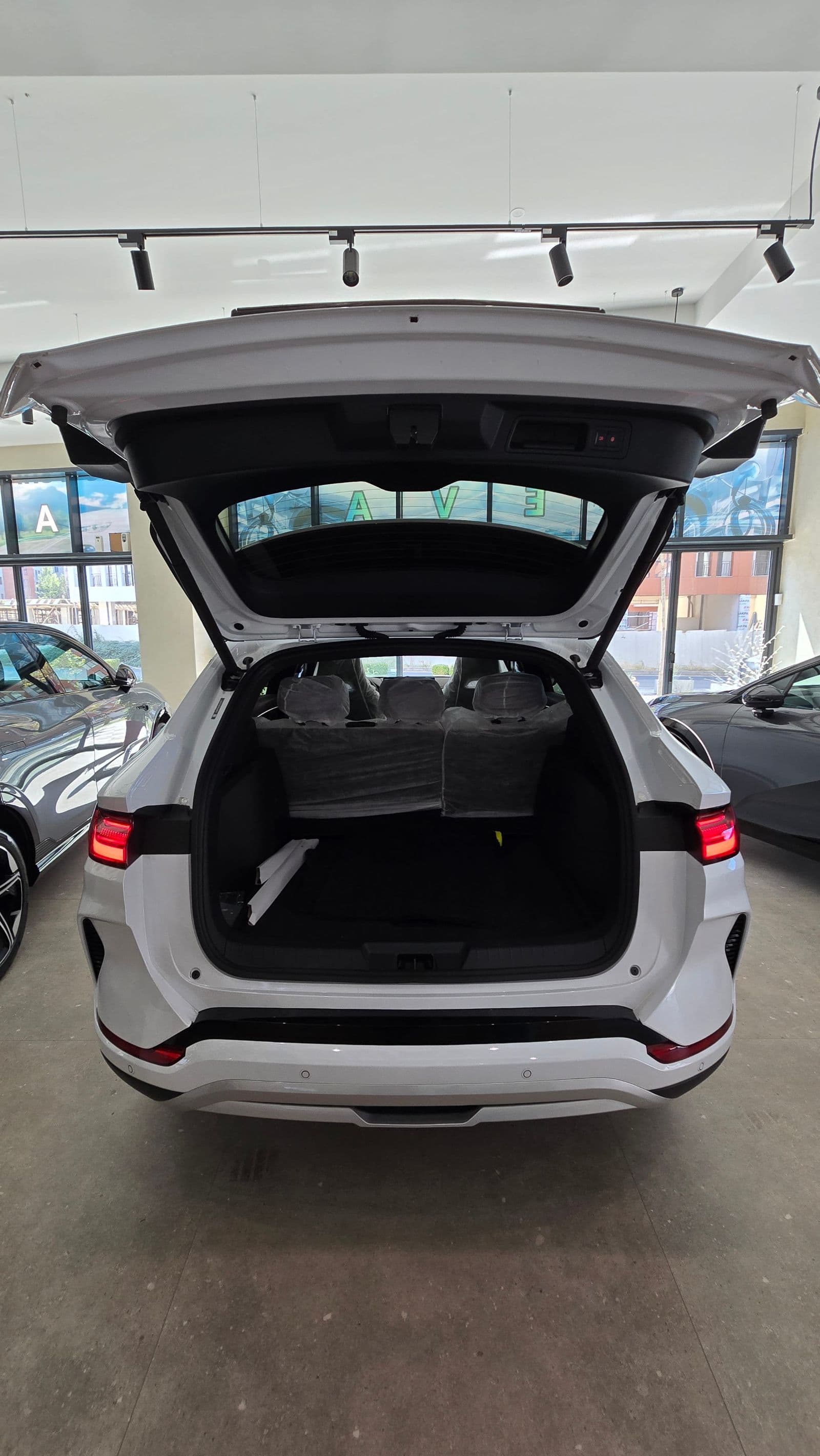 BYD Song Plus Flagship thumbnail 3