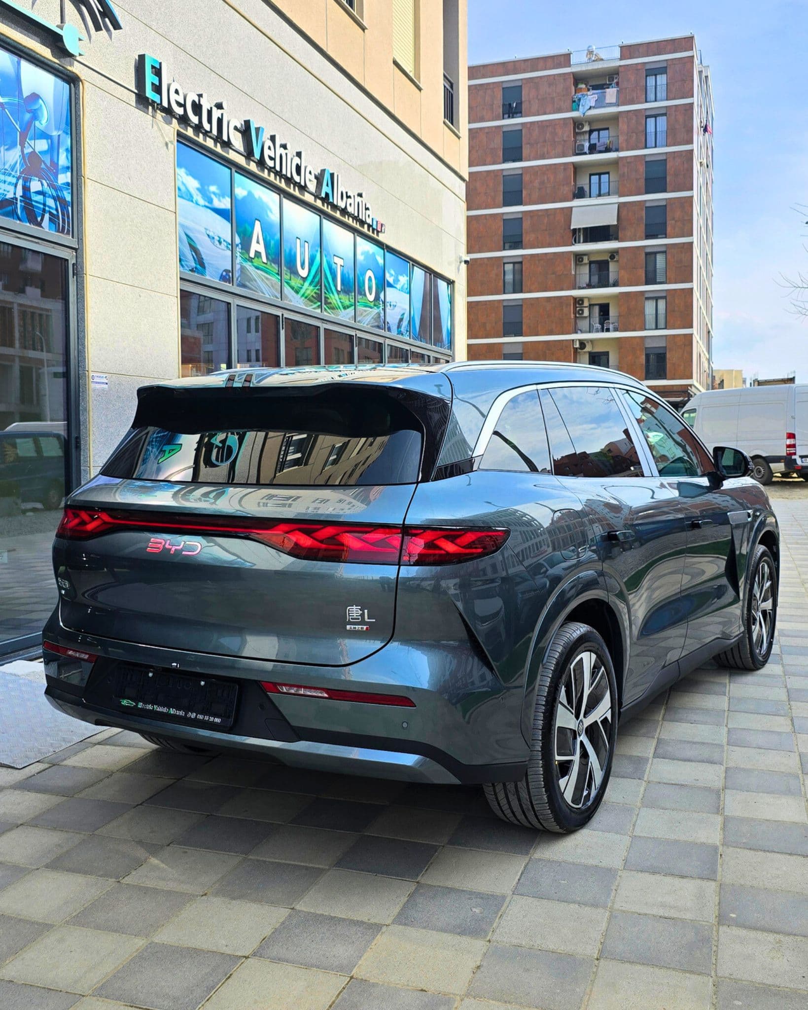 BYD Tang L Flagship thumbnail 4