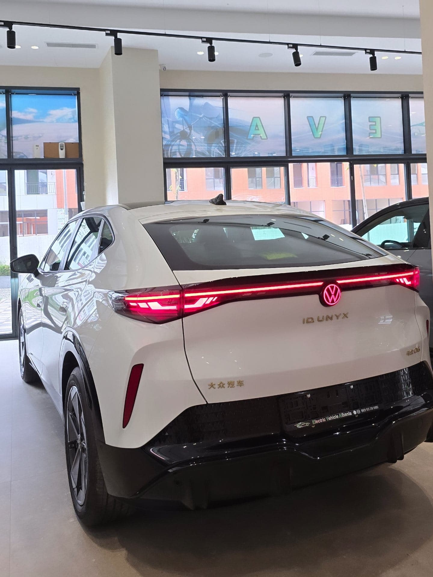 Volkswagen ID.UNYX thumbnail 8