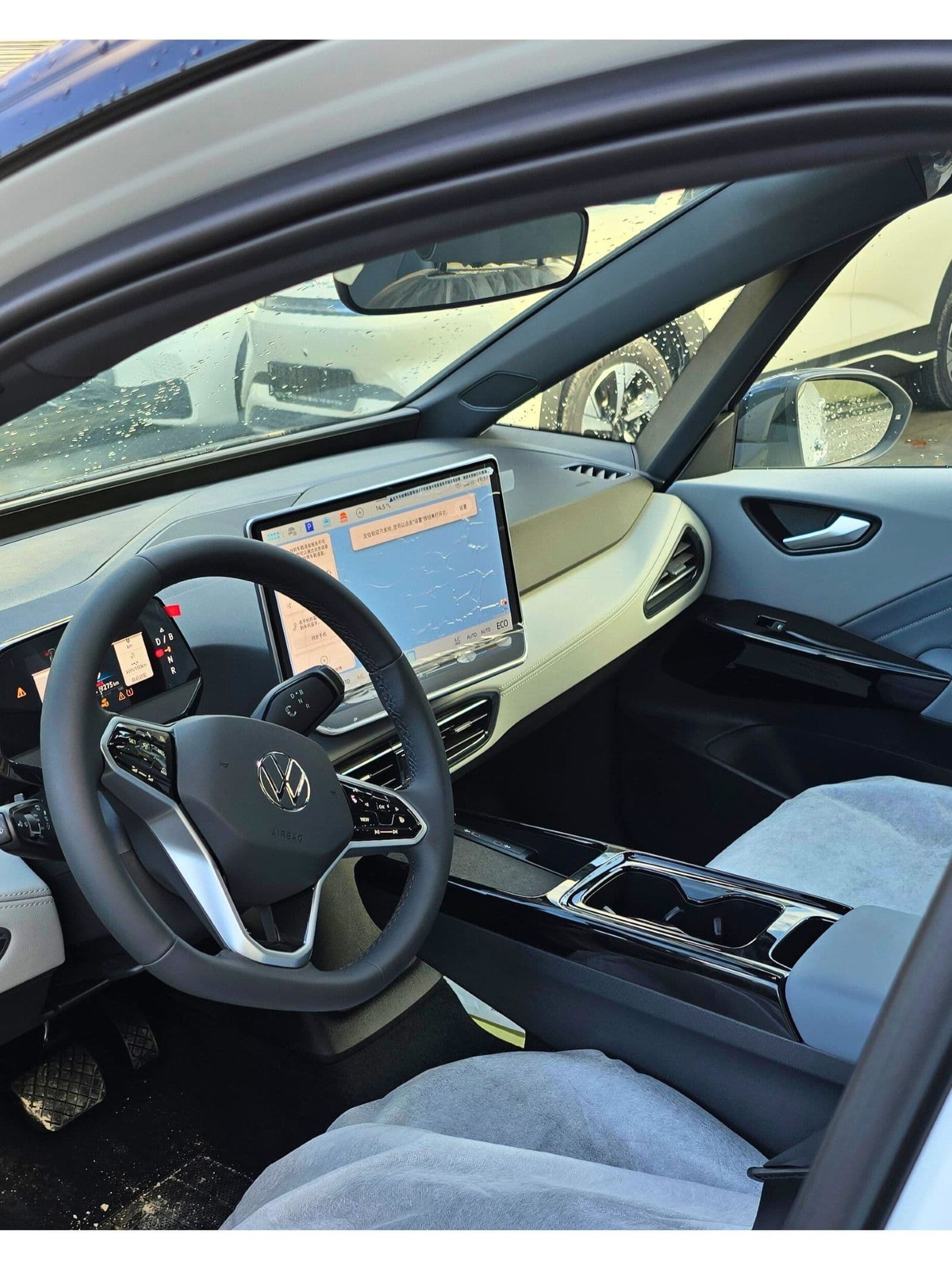 Volkswagen ID.3 thumbnail 2