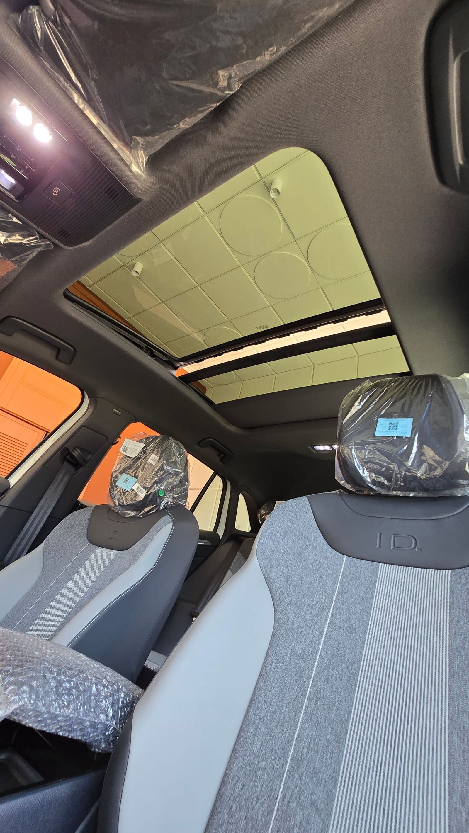 Volkswagen ID.4 thumbnail 8