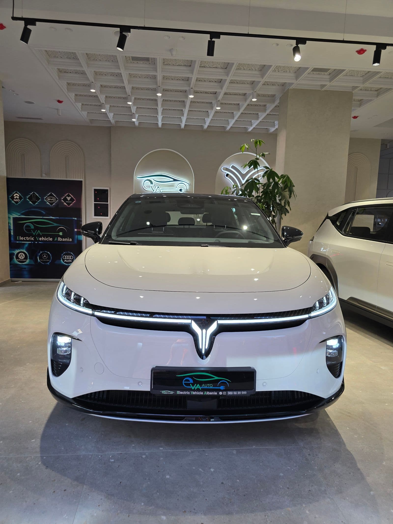 Dongfeng Voyah Courage 2025 image 1