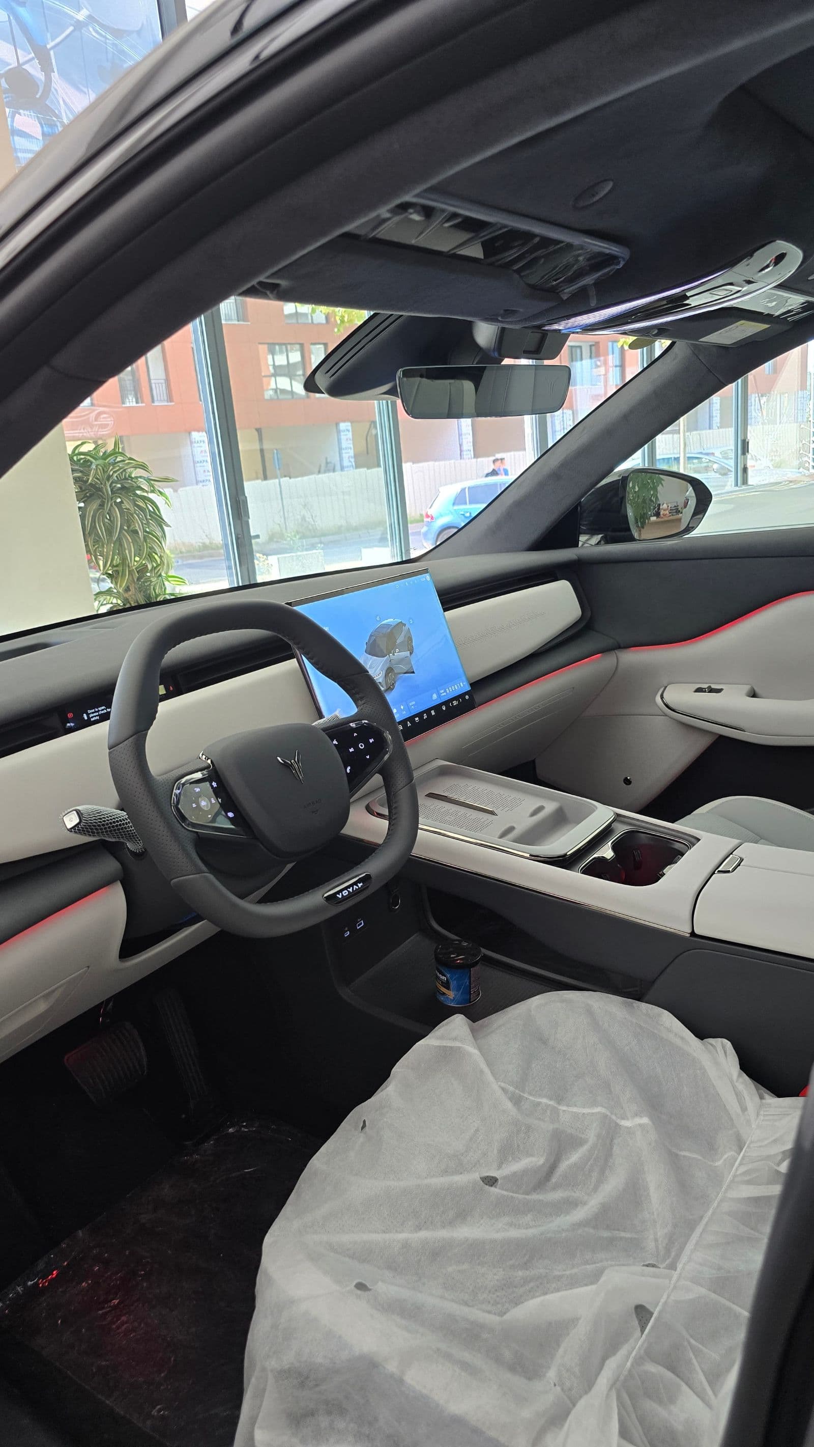 Dongfeng Voyah Courage thumbnail 3